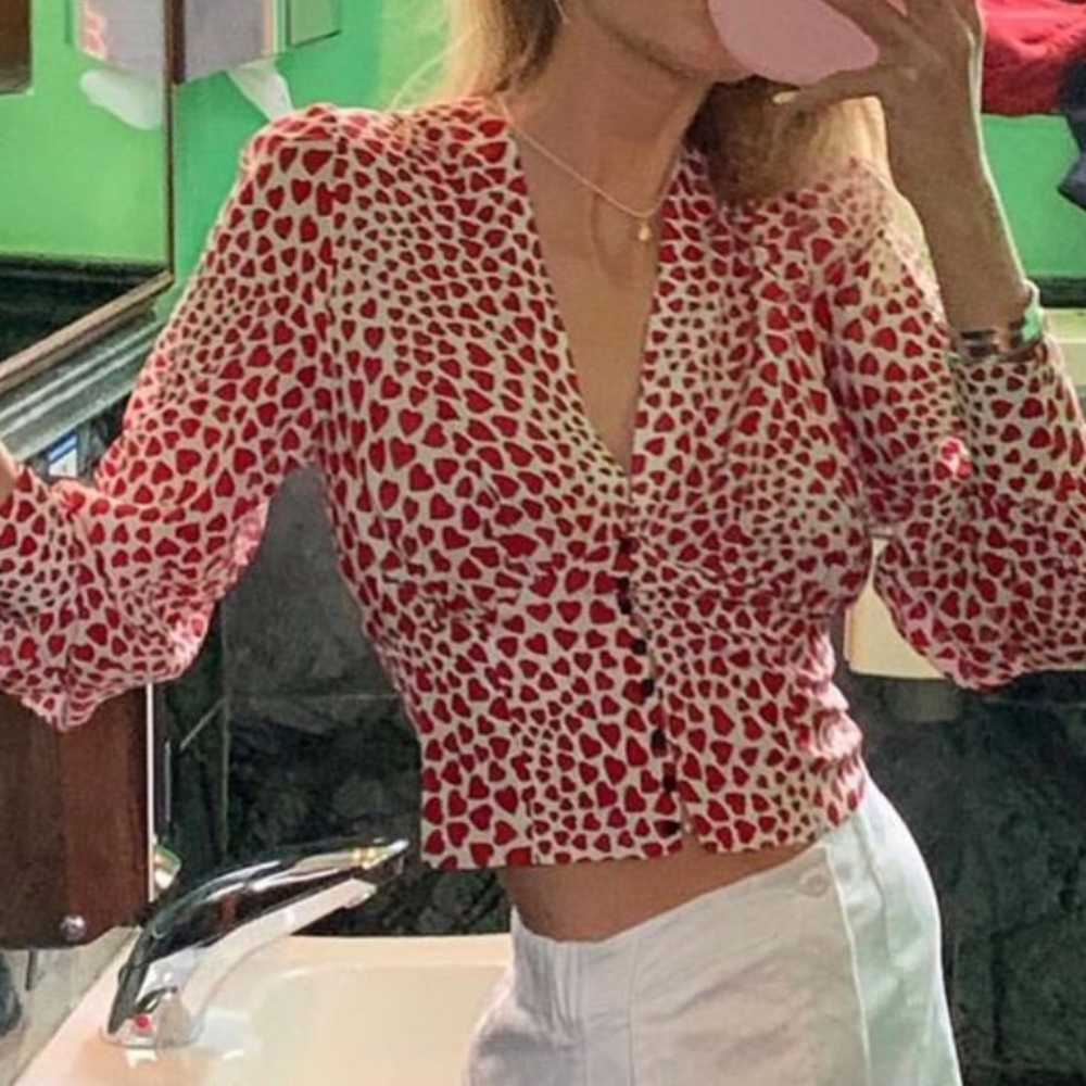 Realisation Par long sleeve button front top